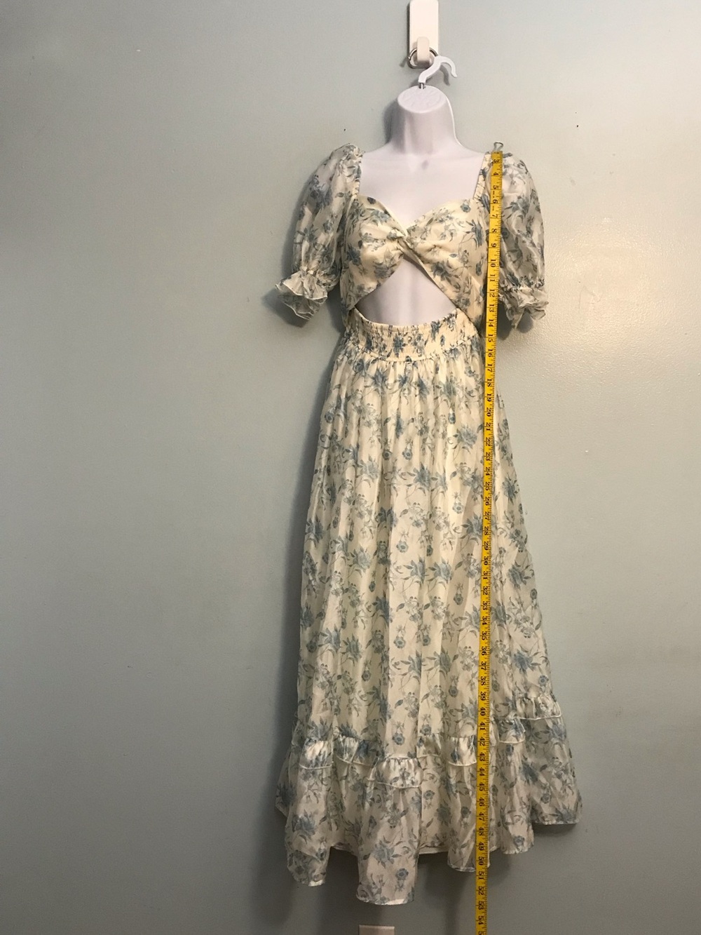 Floral Puff Sleeve Maxi Dress in Cream and Light Blue